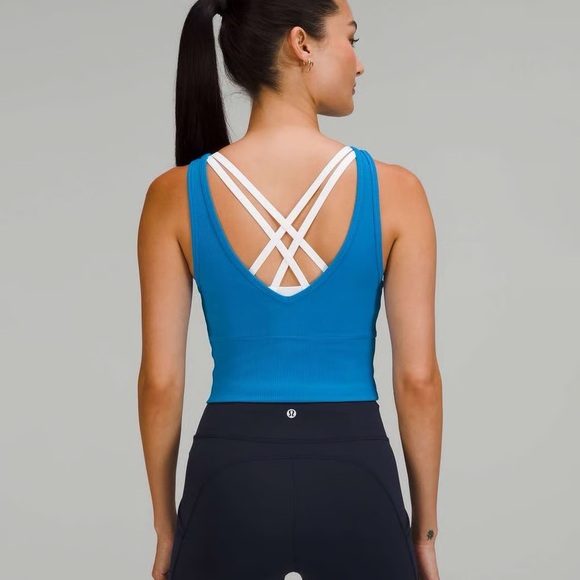 NWOT Blue Power Pivot Tank - Picture 3 of 7